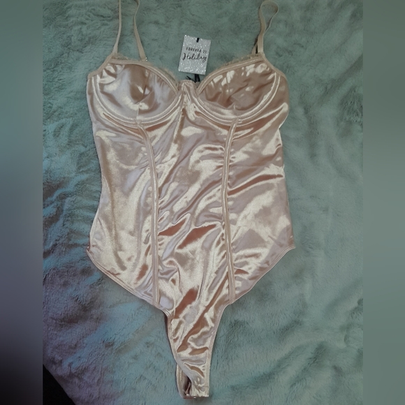 Bodysuit by Forever 21 - Picture 6 of 8